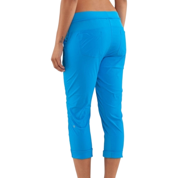 Lululemon Street To Studio Crop *No Liner Beach Blanket Blue Rel: 4/13 Women's 6 - Picture 14 of 15